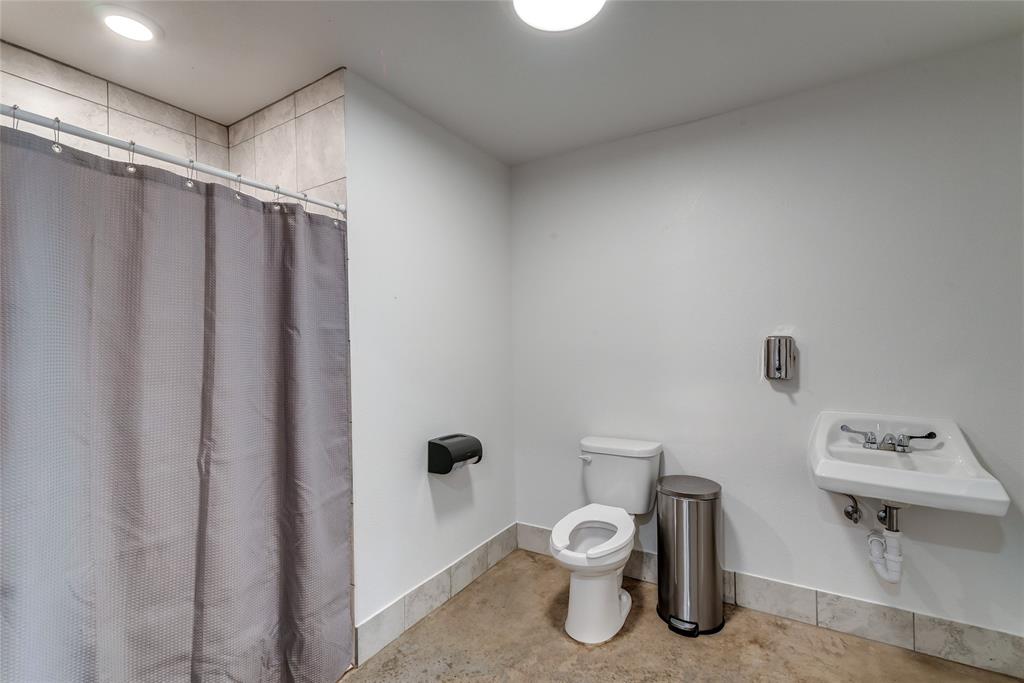 NA - Commercial Sale