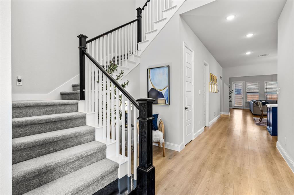 1156 Anatole Drive