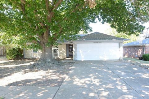 405 Bryan Drive Crowley TX 76036