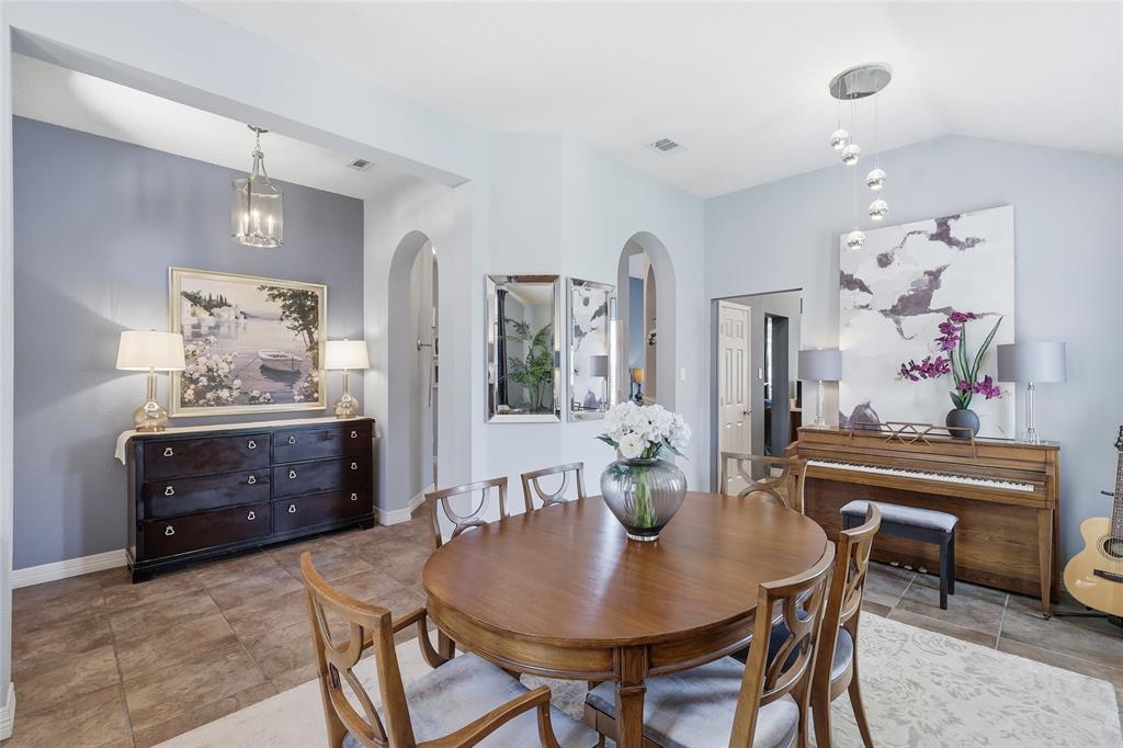 203 Applewood Court