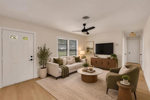 4400 MCKIBBEN ST, HALTOM CITY, TX 76117 - Image bf1fa4ae99948e2c0b9b876a1d47697b/3040398095