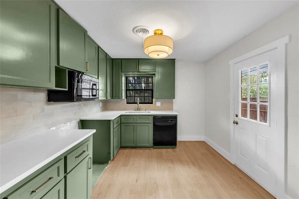 4400 MCKIBBEN ST, HALTOM CITY, TX 76117 - Image bf1fa4ae99948e2c0b9b876a1d47697b/3695407769