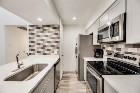 5750 Phoenix Drive 39 Dallas TX 75231