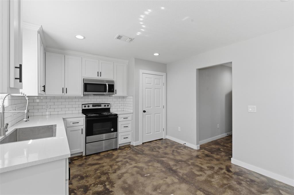 Sunny Side Sub - Residential Lease