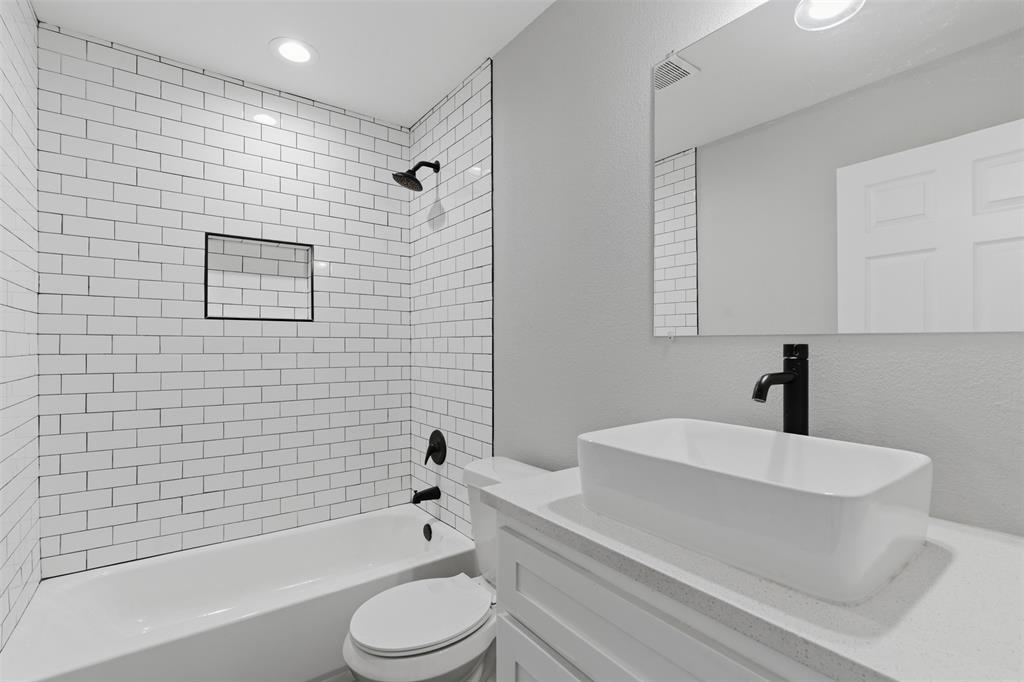 Sunny Side Sub - Residential Lease