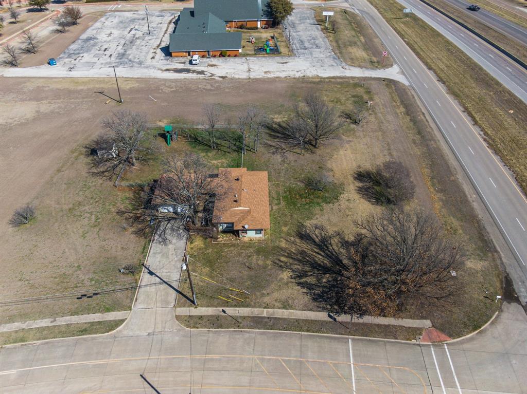 1605 N Highway 67