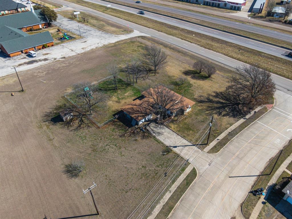 1605 N Highway 67