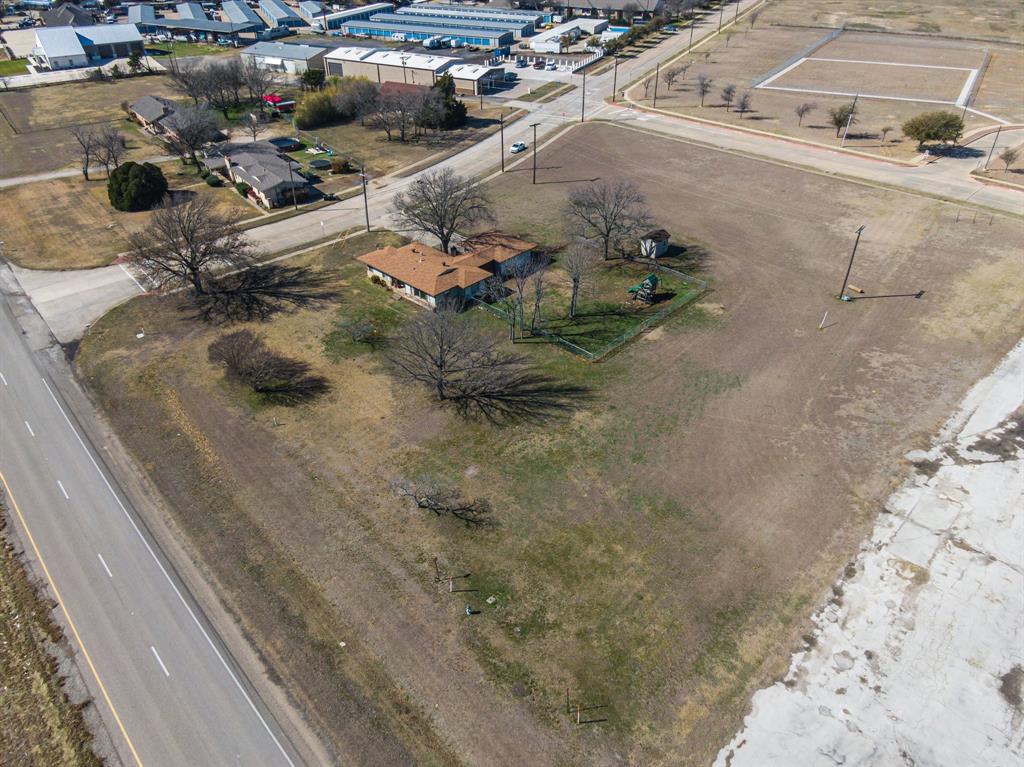 1605 N Highway 67