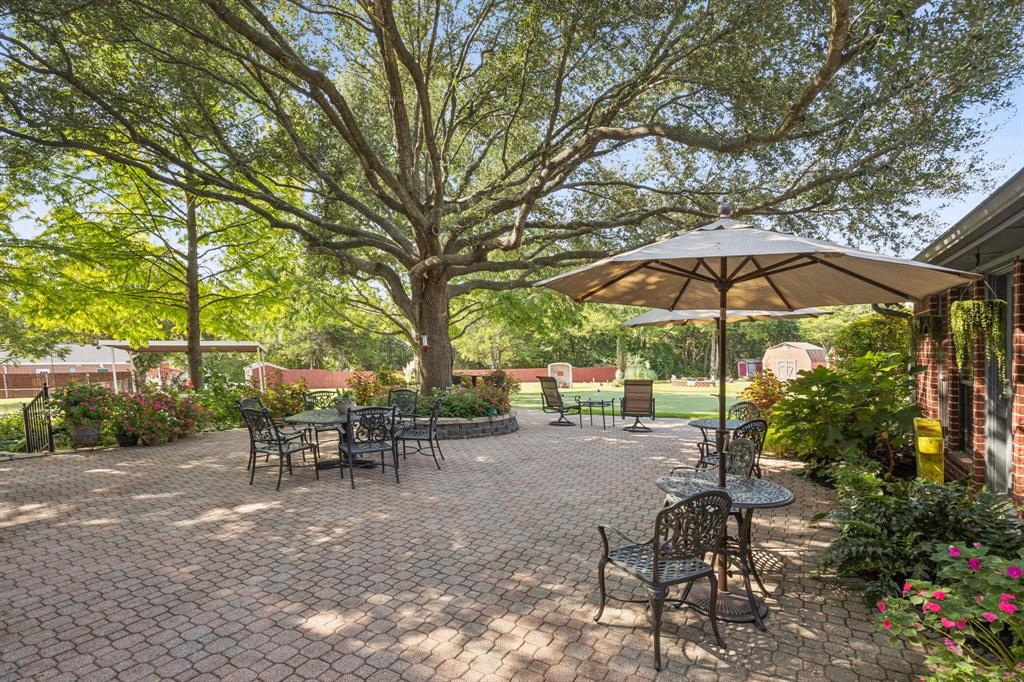 201 Oakwood Drive