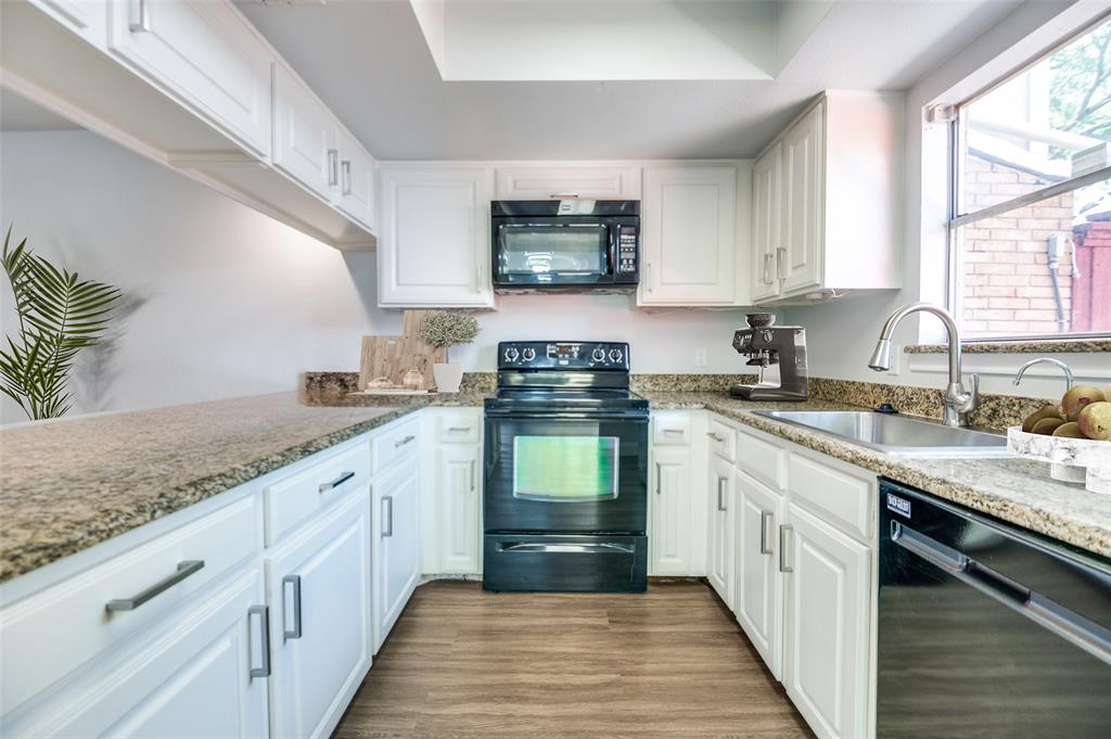 2711 Creek Wood Court