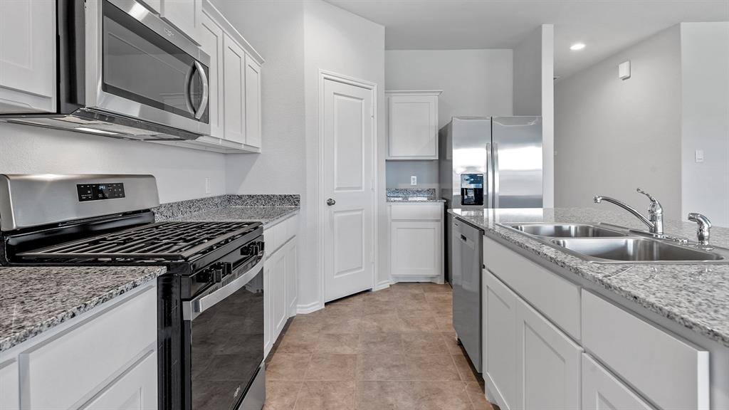 Townes Landing - D.R. Horton - Residential