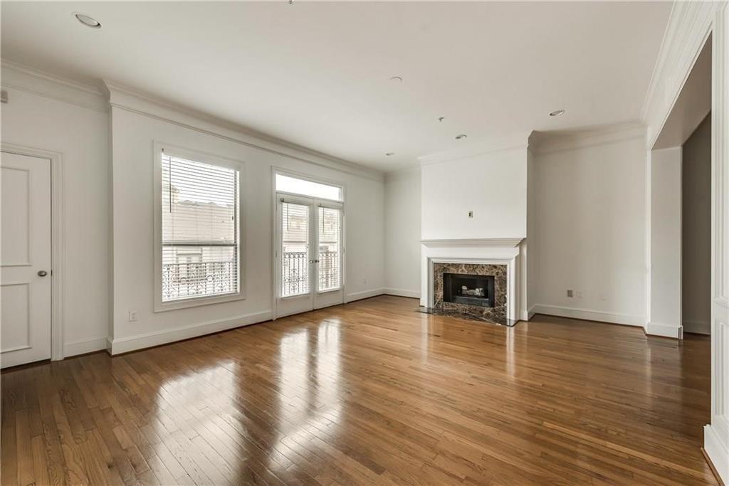 Manor At State-Thomas - Residential Lease