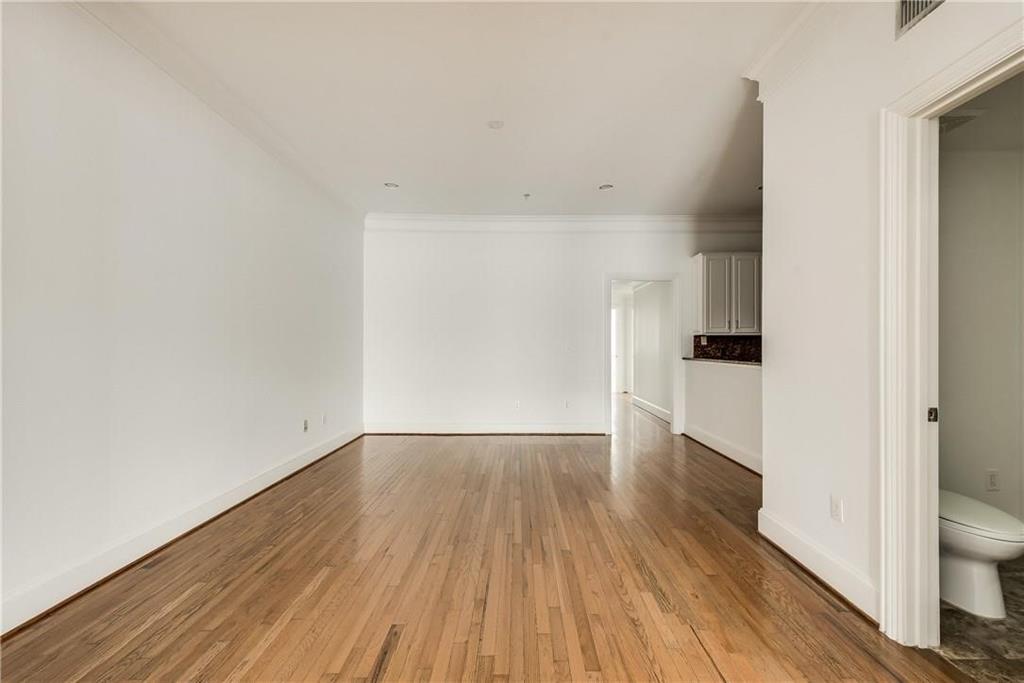 Manor At State-Thomas - Residential Lease