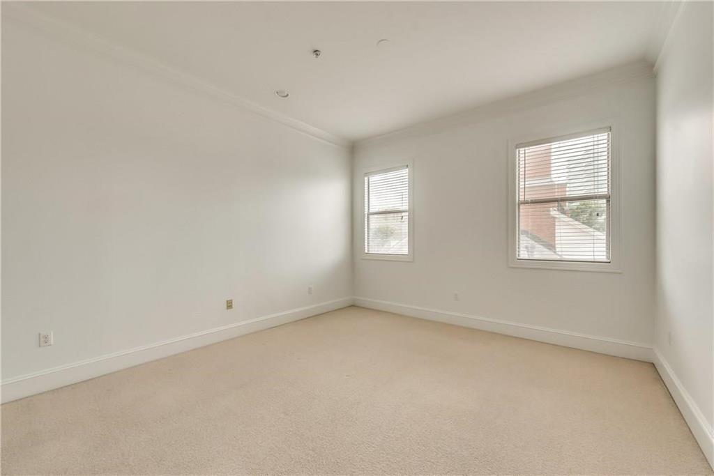 Manor At State-Thomas - Residential Lease