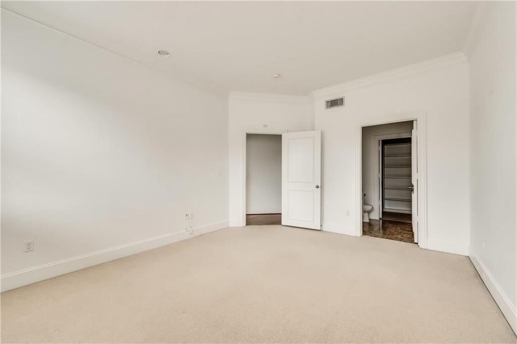 Manor At State-Thomas - Residential Lease