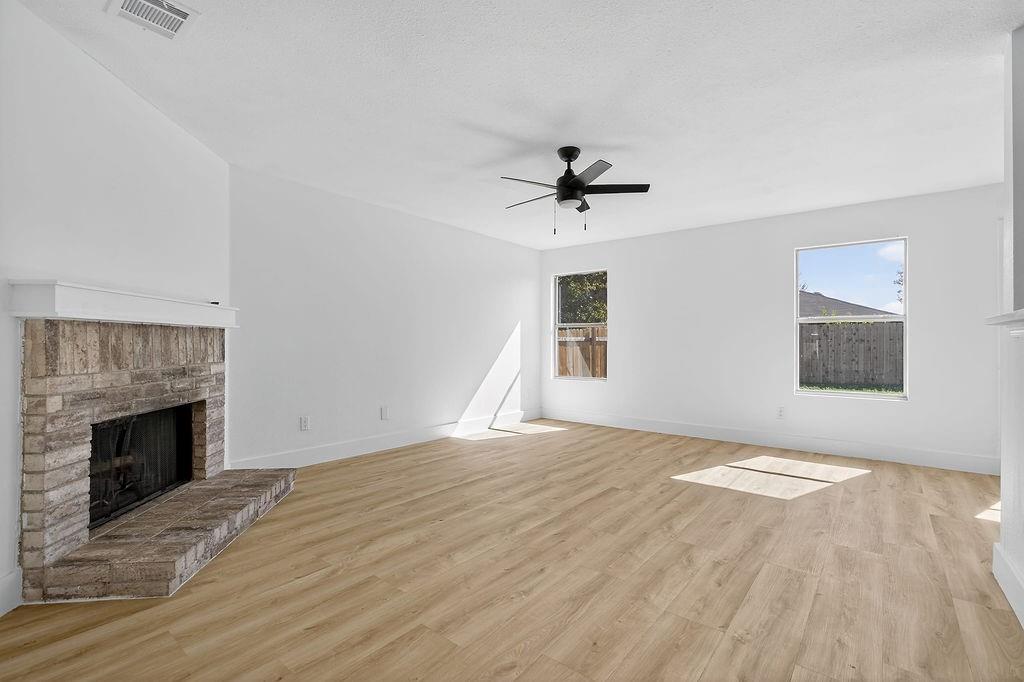 FOX RUN - Residential Lease