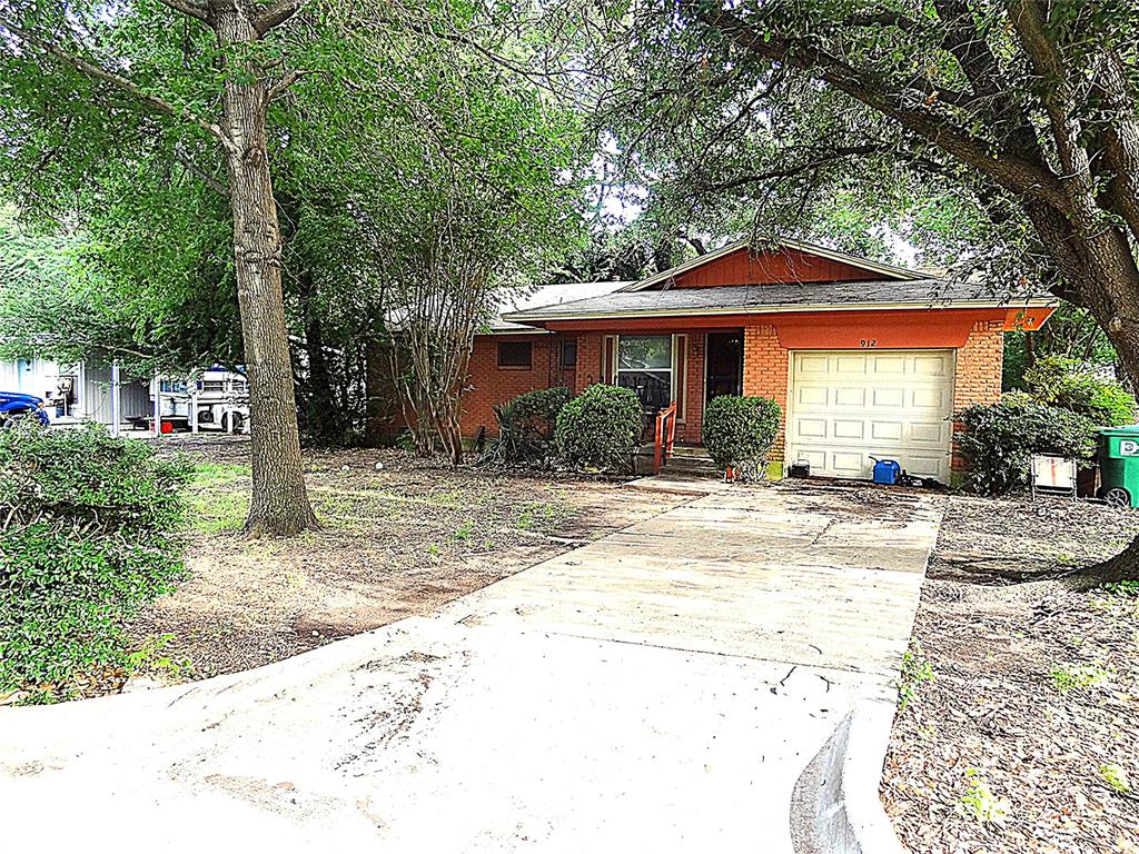 912 Sierra Drive