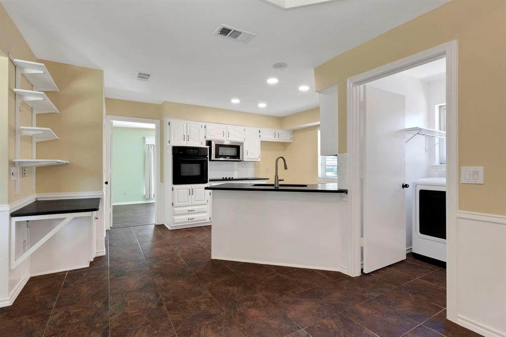 2207 Glen Forest Lane