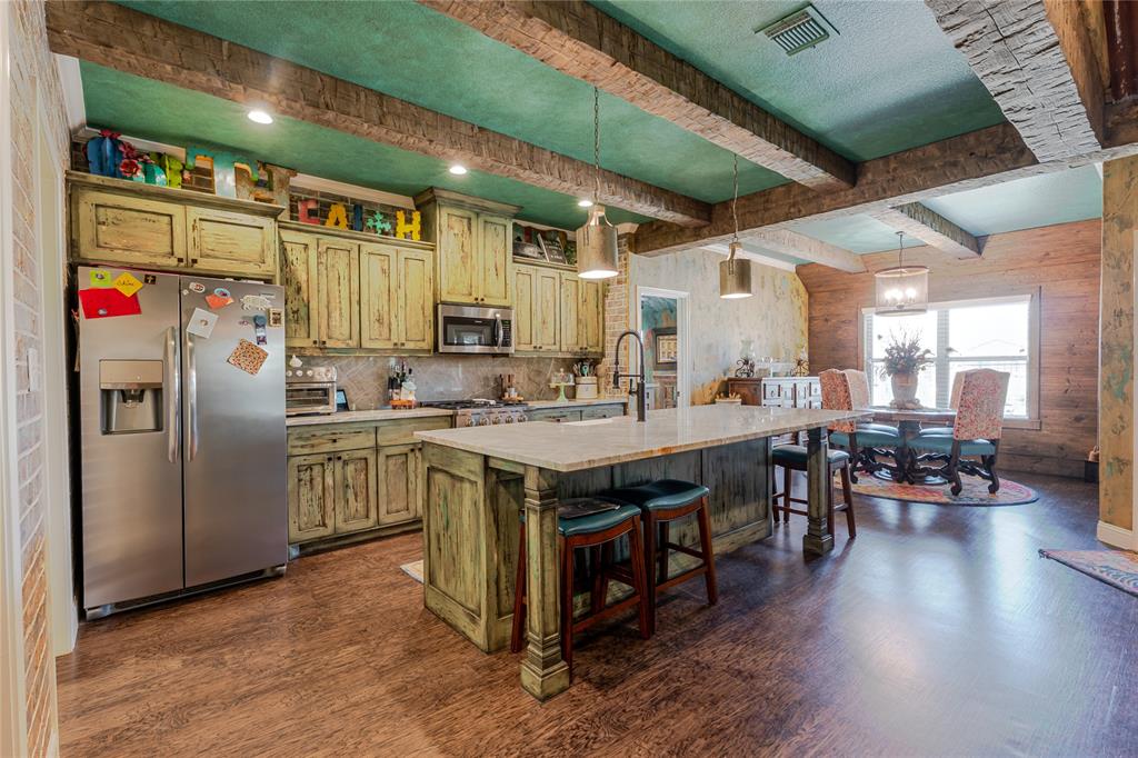 Bulldog Xing Ph 01 - Residential