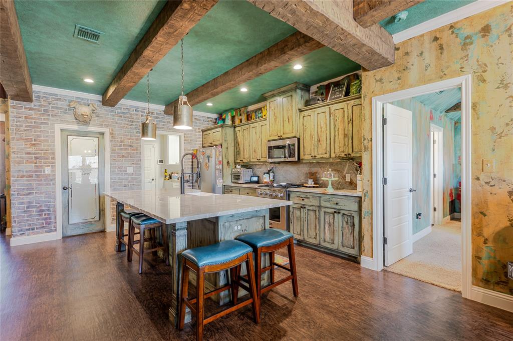 Bulldog Xing Ph 01 - Residential