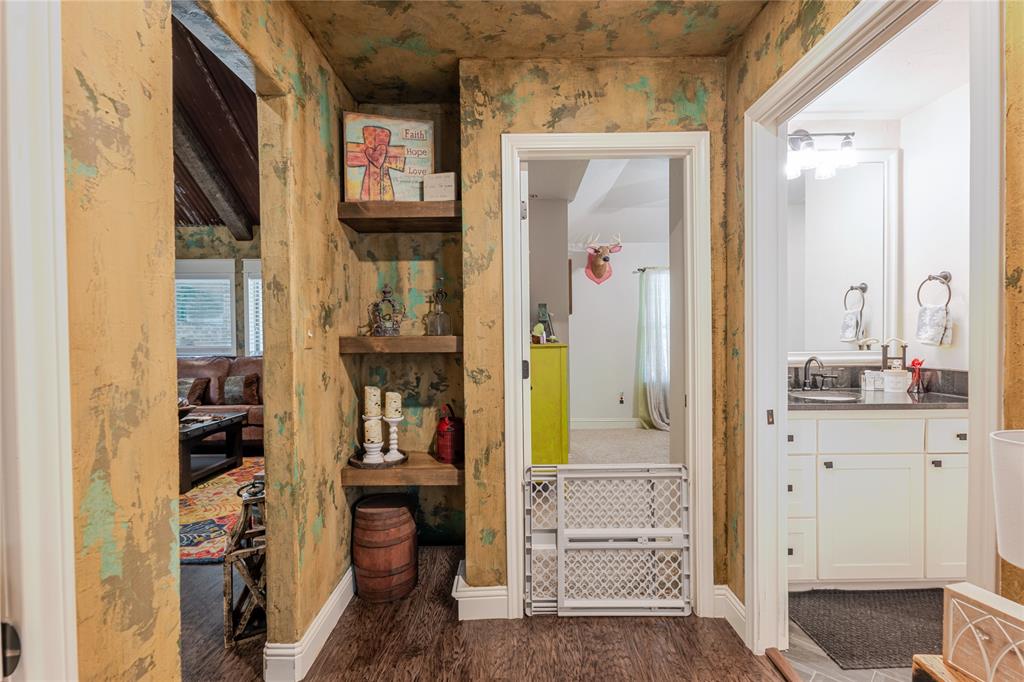 Bulldog Xing Ph 01 - Residential