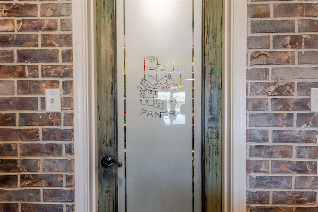 Bulldog Xing Ph 01 - Residential