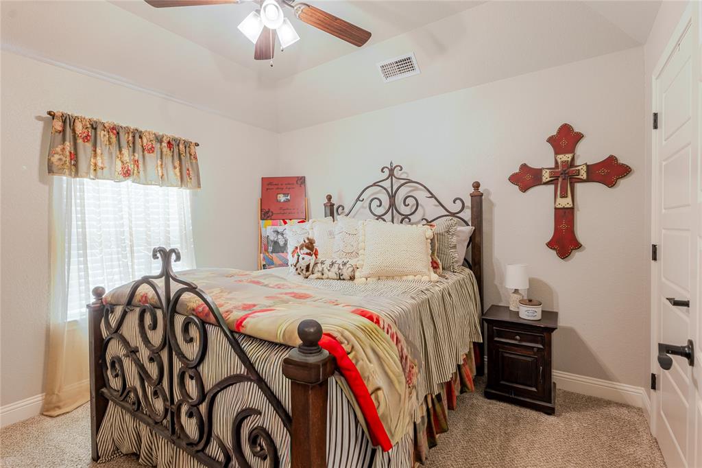 Bulldog Xing Ph 01 - Residential