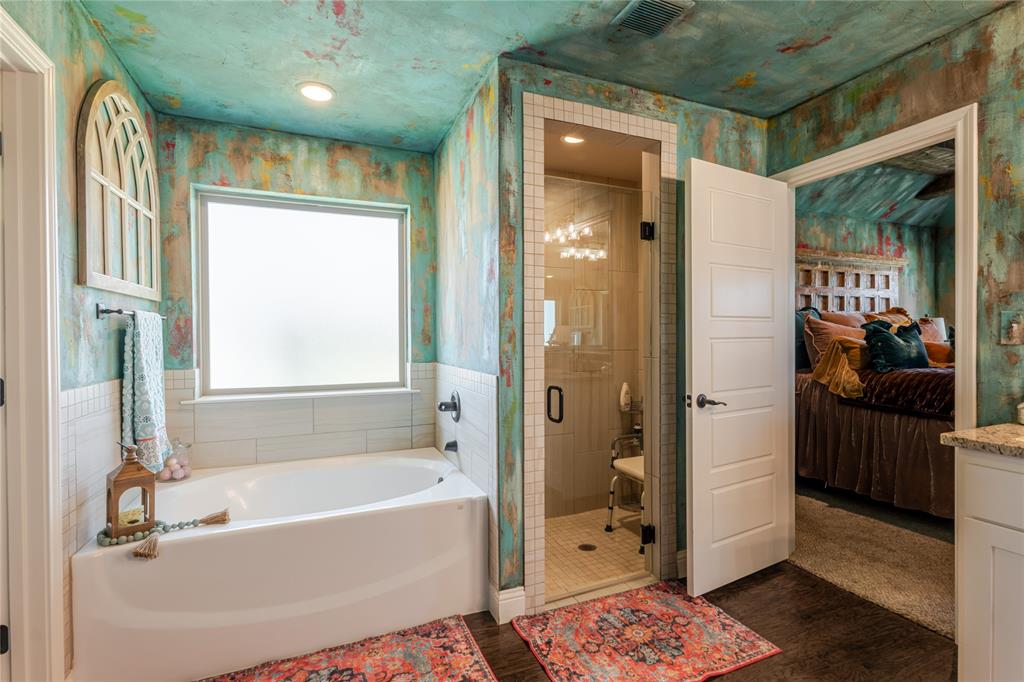 Bulldog Xing Ph 01 - Residential