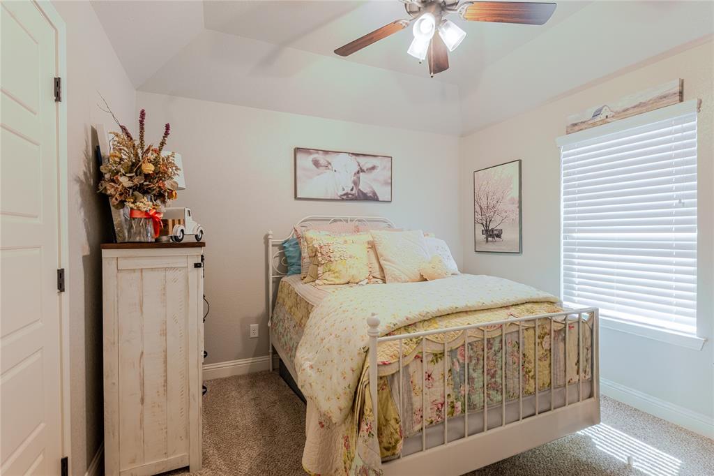 Bulldog Xing Ph 01 - Residential