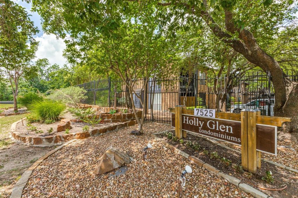 Holly Glen Condos - Residential