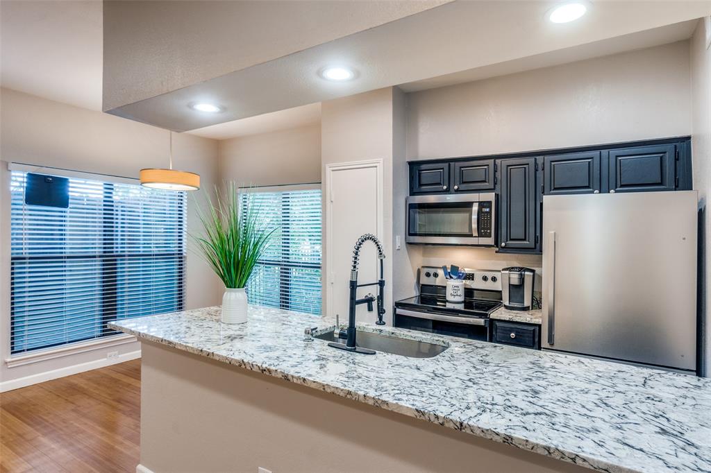 Holly Glen Condos - Residential