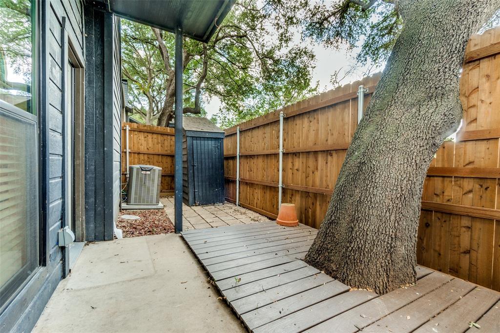 Holly Glen Condos - Residential