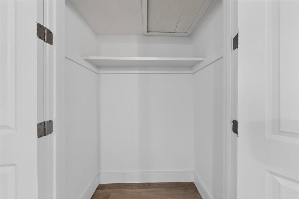 Villa De Royale Condos Bldg B - Residential