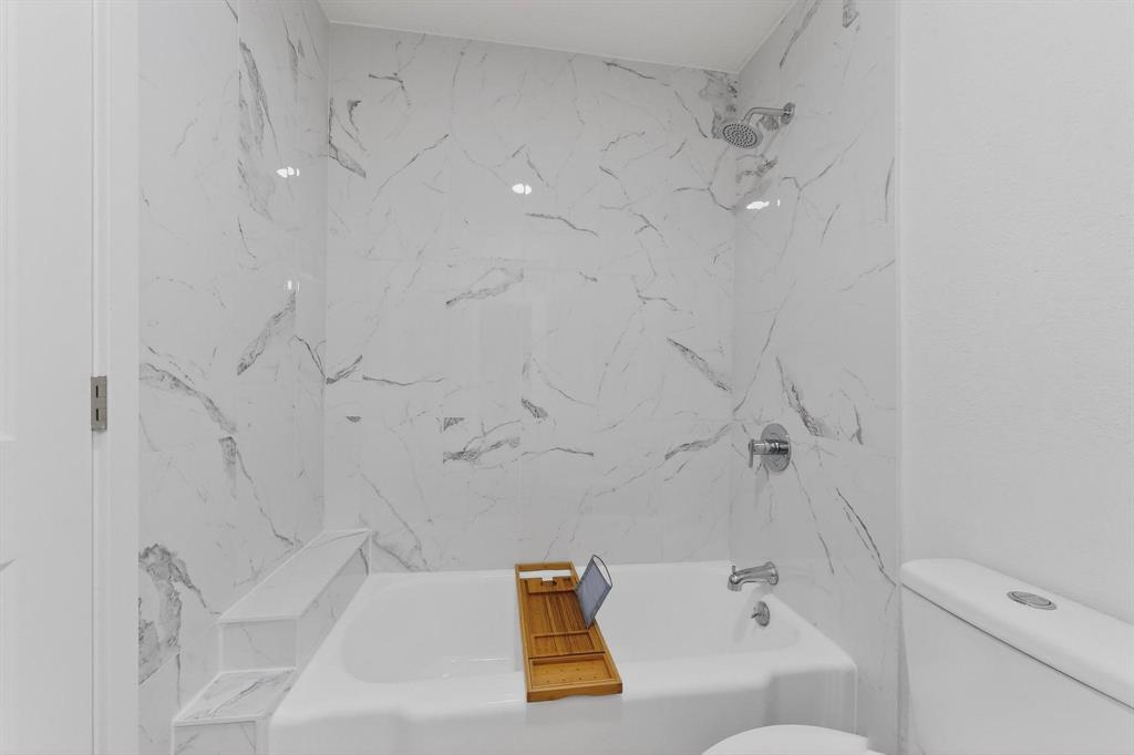 Villa De Royale Condos Bldg B - Residential