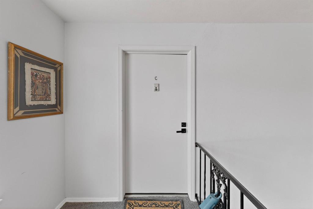 Villa De Royale Condos Bldg B - Residential