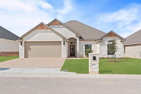 Photo of 9824 Durango Trail, Waco, TX 76712 (MLS # 21199878)