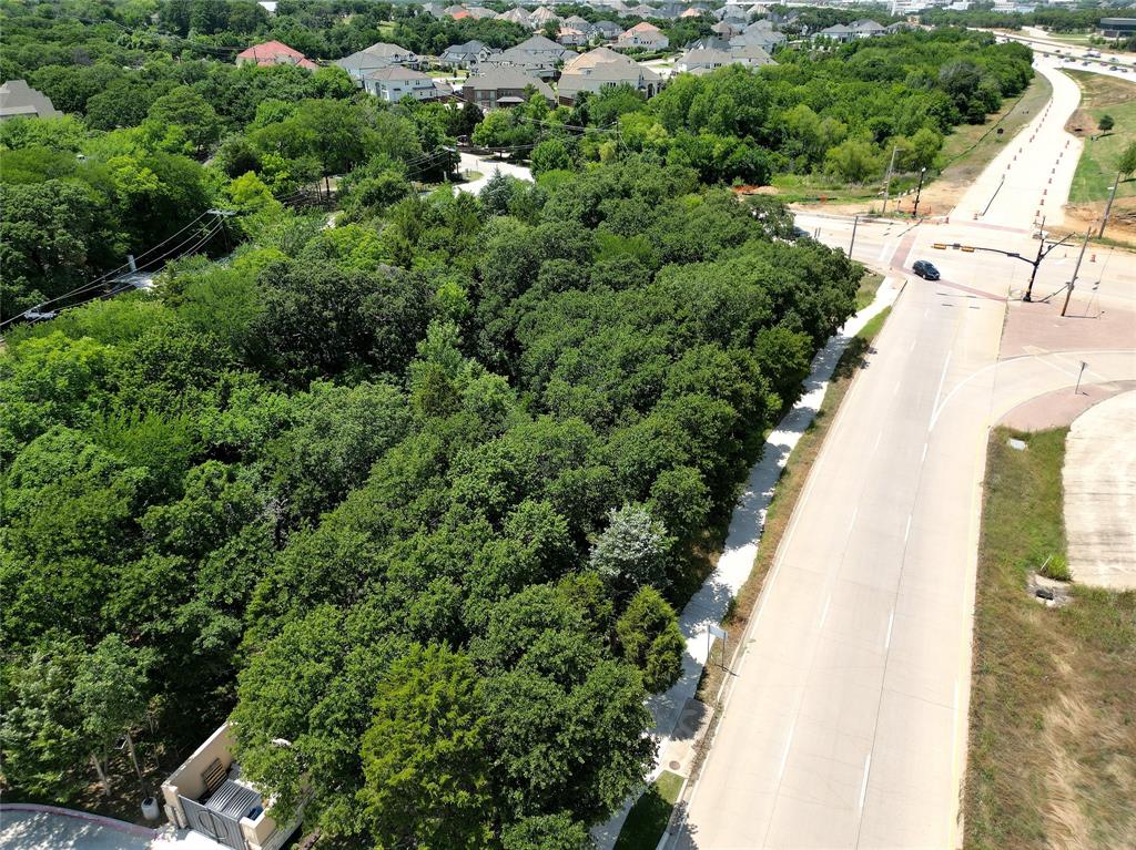 2201 Shady Oaks Drive