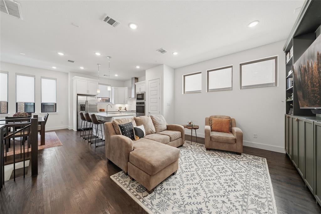 8261 Laflin Lane