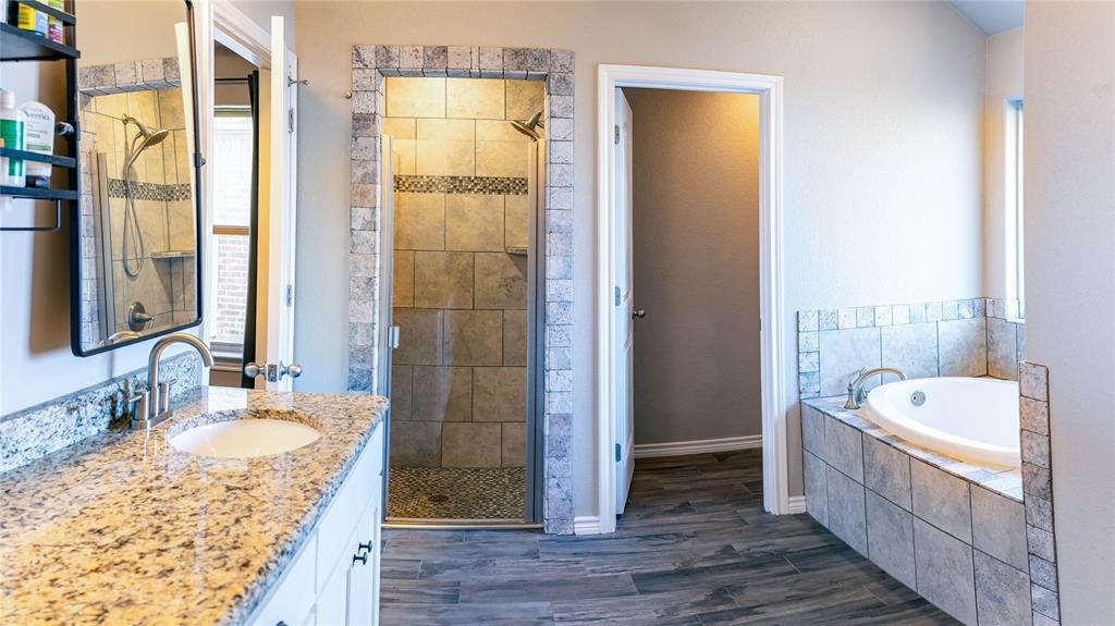 Main Place Ph II - Residential