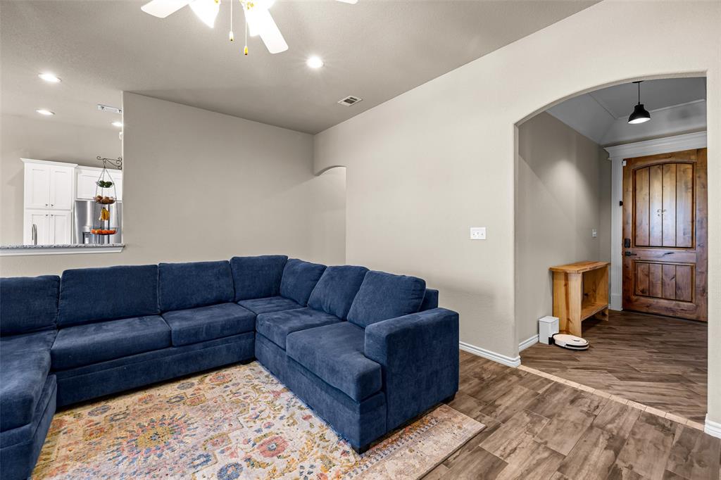 Main Place Ph II - Residential