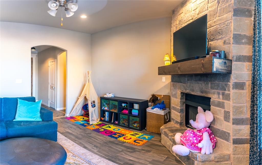 Main Place Ph II - Residential