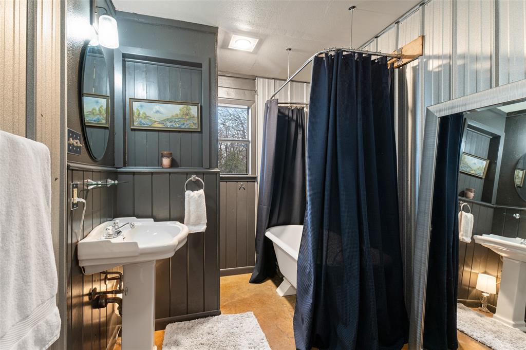 G-1012 Reed Elizabeth A-G1012, Acres 1.955 - Residential