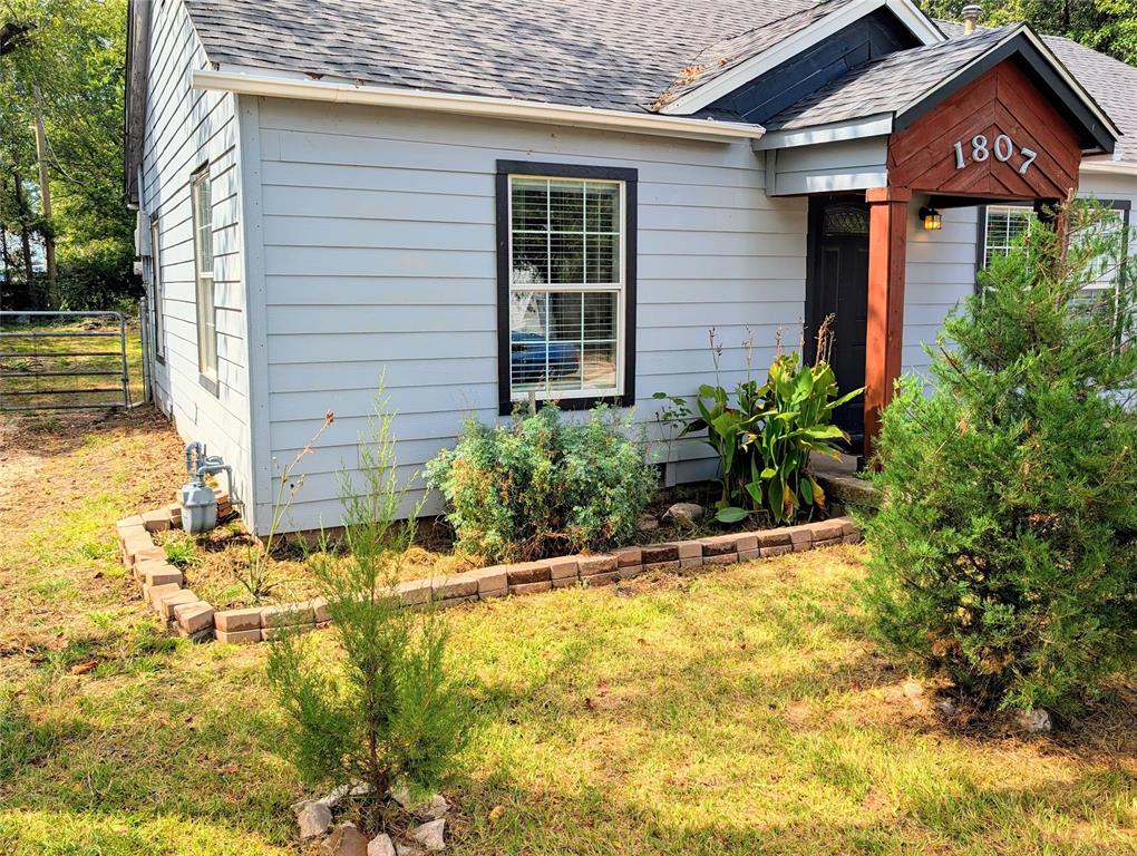 1807 Buck Street