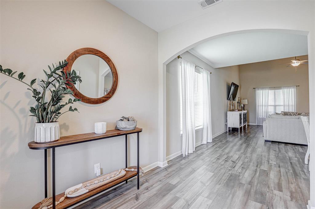 1052 Maidenhair Lane