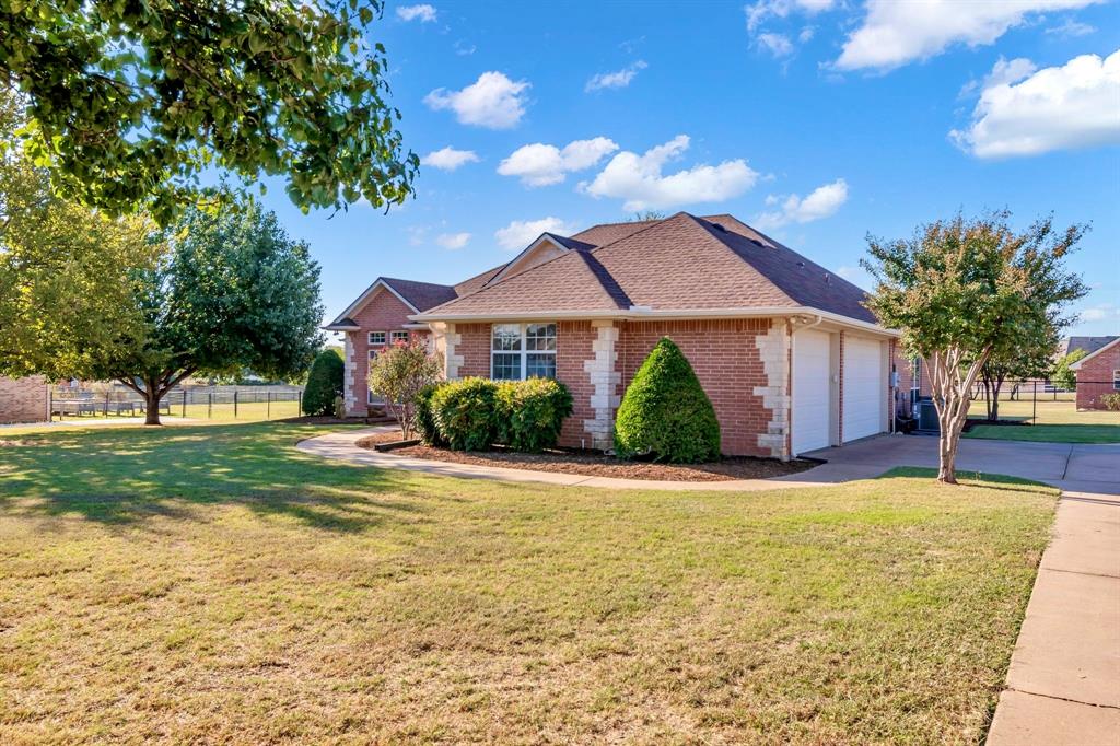 2101 W Emerald Bend Court