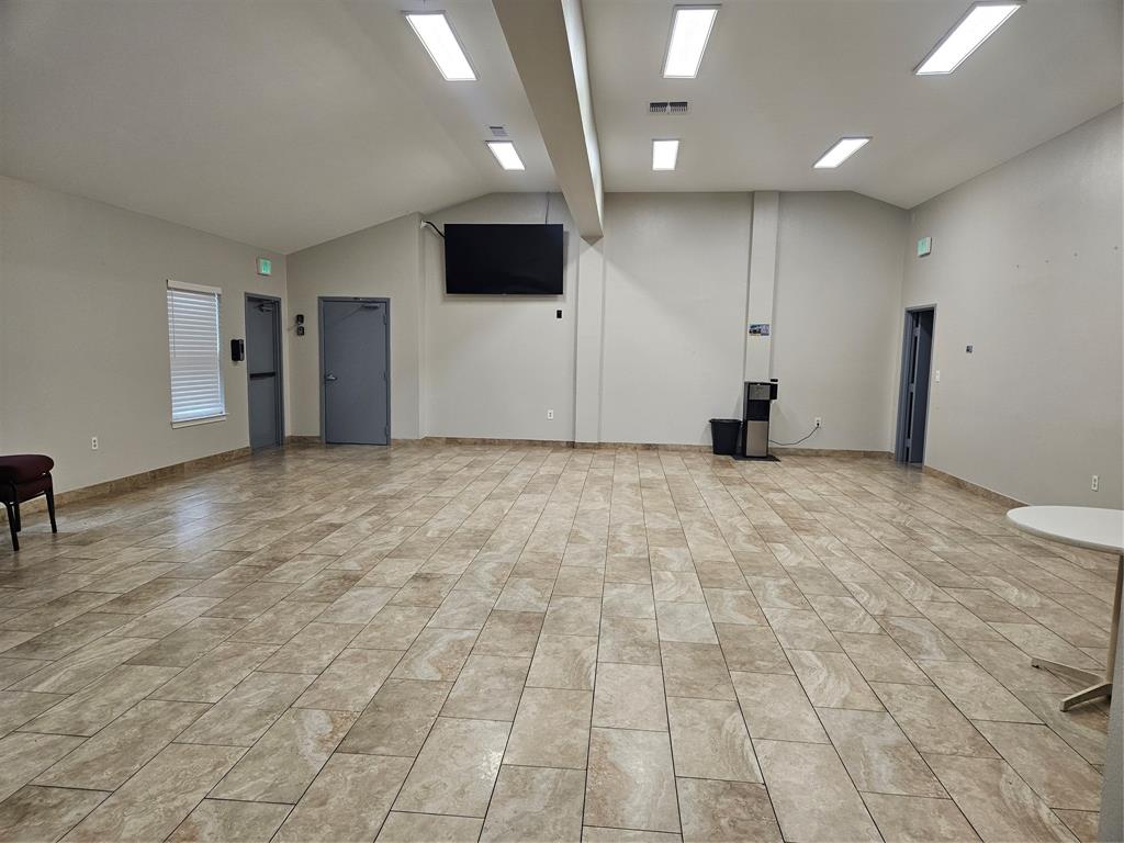 COLLEGE PARK PRO BLDG VENTURE - Commercial Sale