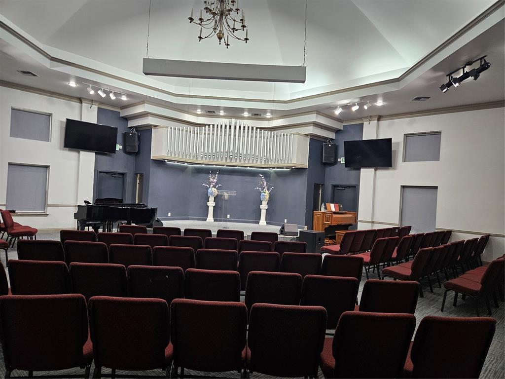 COLLEGE PARK PRO BLDG VENTURE - Commercial Sale