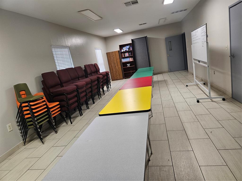 COLLEGE PARK PRO BLDG VENTURE - Commercial Sale