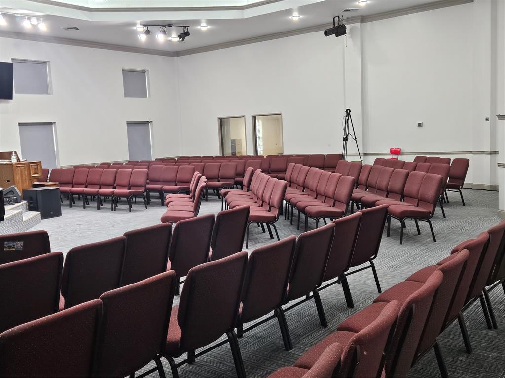 COLLEGE PARK PRO BLDG VENTURE - Commercial Sale