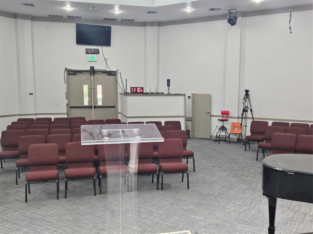 COLLEGE PARK PRO BLDG VENTURE - Commercial Sale